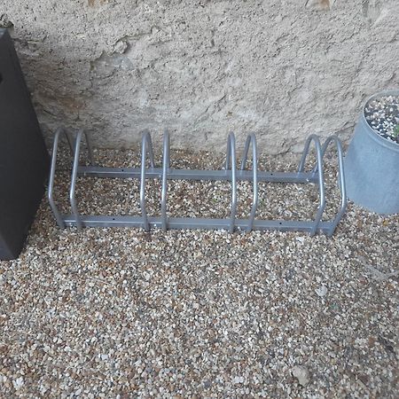 דירות Cangey La Grotte Du Bonheur מראה חיצוני תמונה