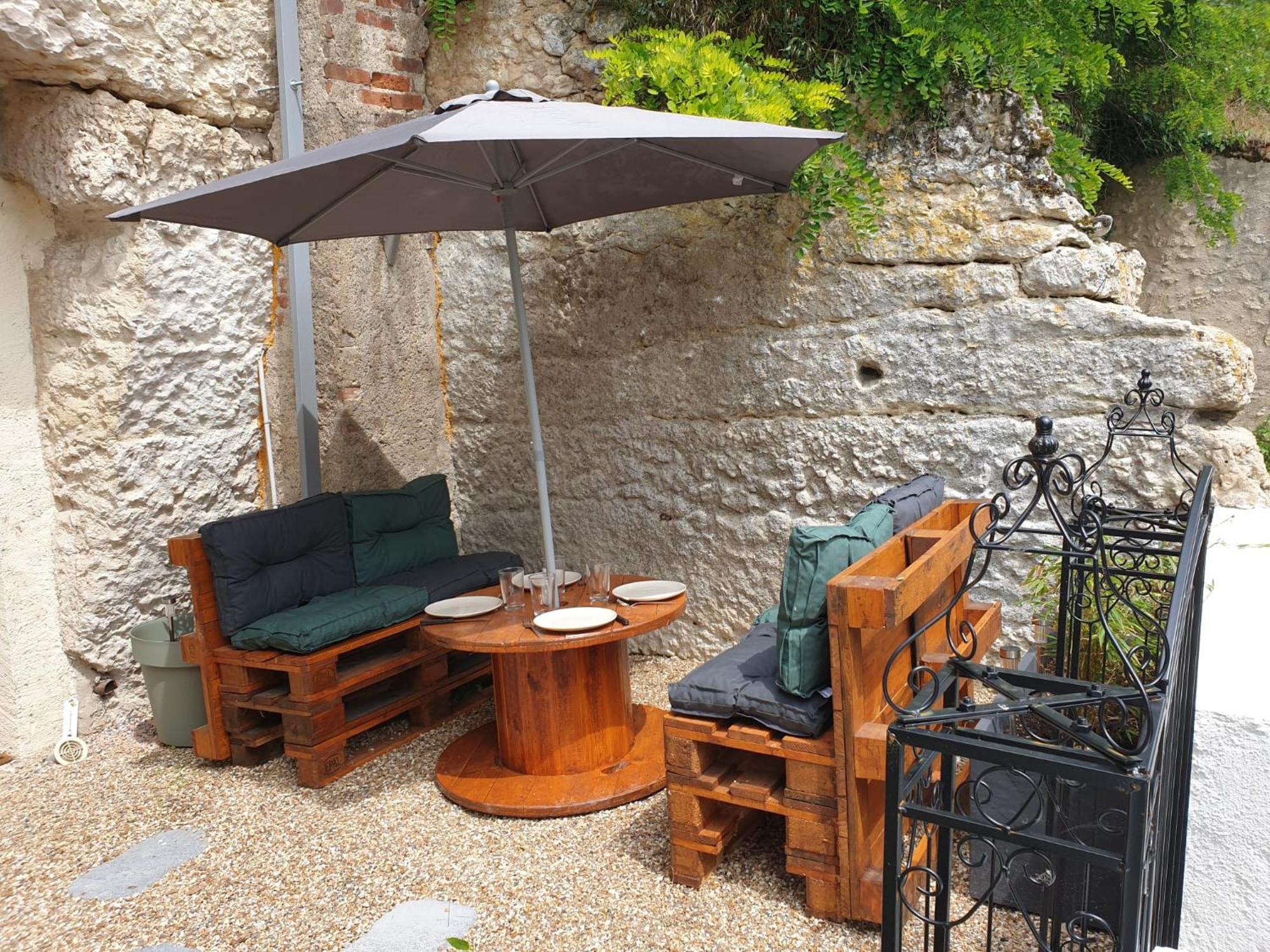 דירות Cangey La Grotte Du Bonheur מראה חיצוני תמונה