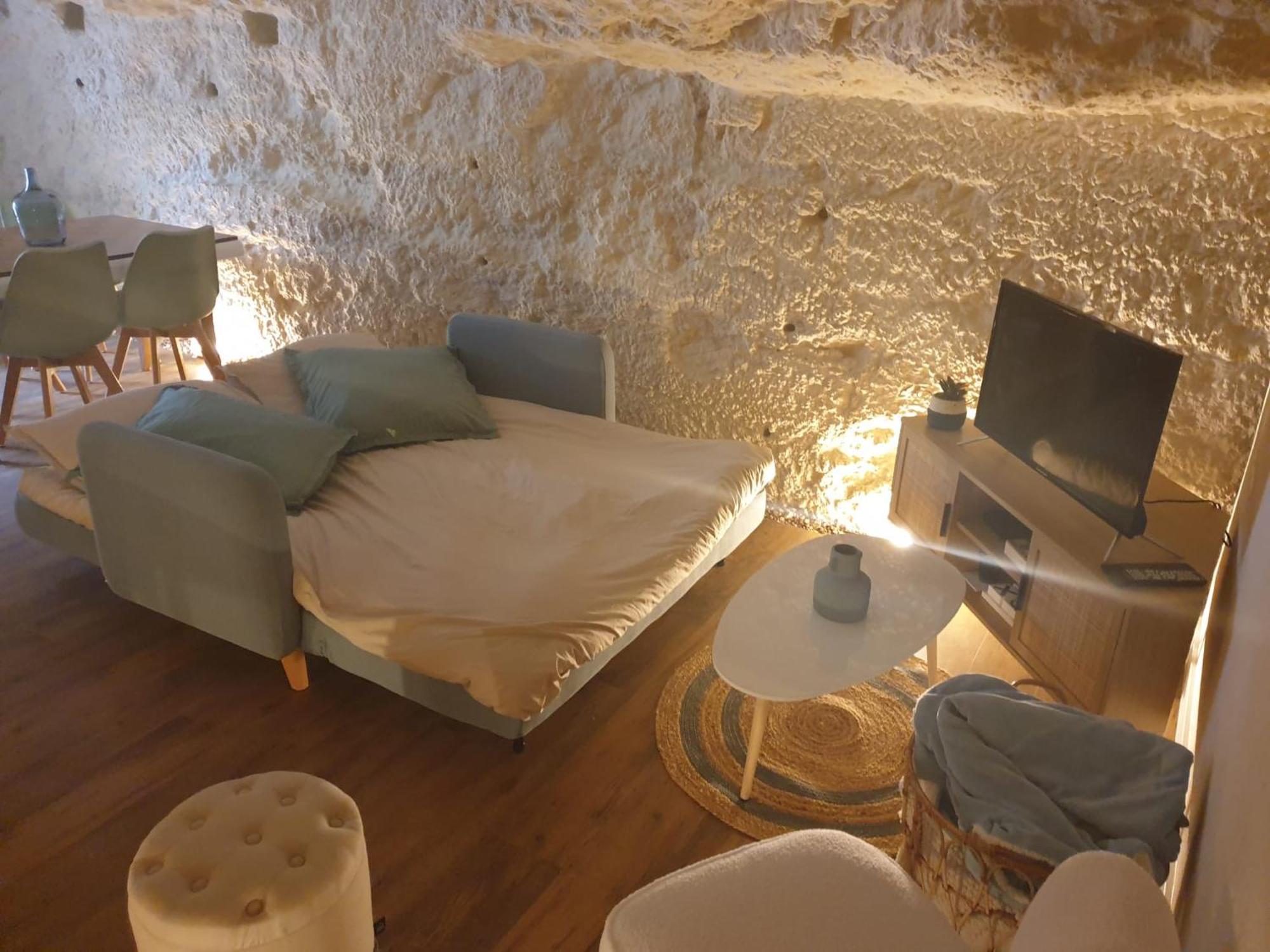 דירות Cangey La Grotte Du Bonheur מראה חיצוני תמונה